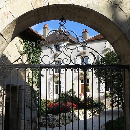 Bed and Breakfast Le Bailli De Montsaugeon Екстер'єр фото