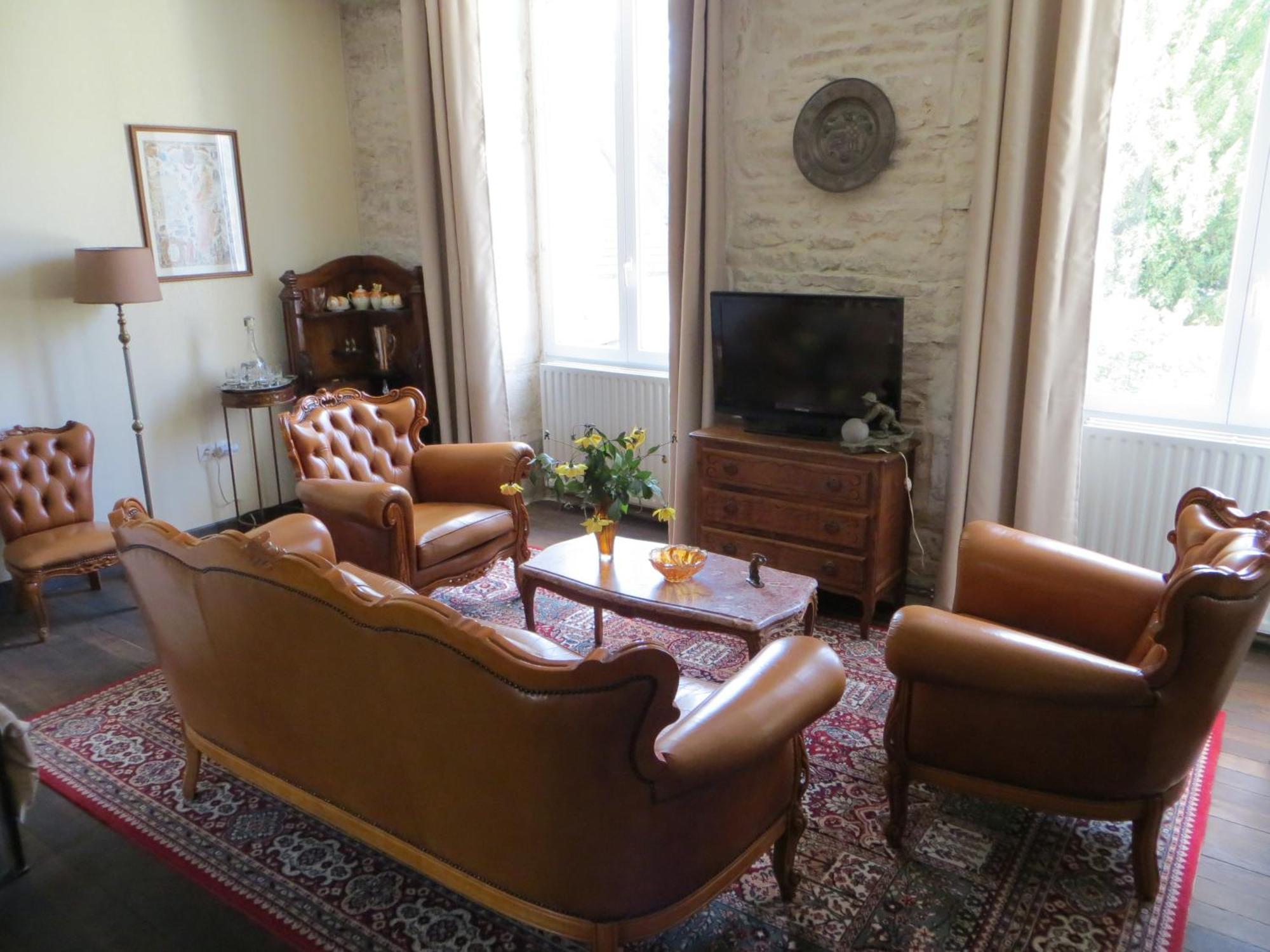 Bed and Breakfast Le Bailli De Montsaugeon Номер фото