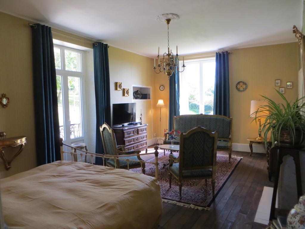 Bed and Breakfast Le Bailli De Montsaugeon Номер фото