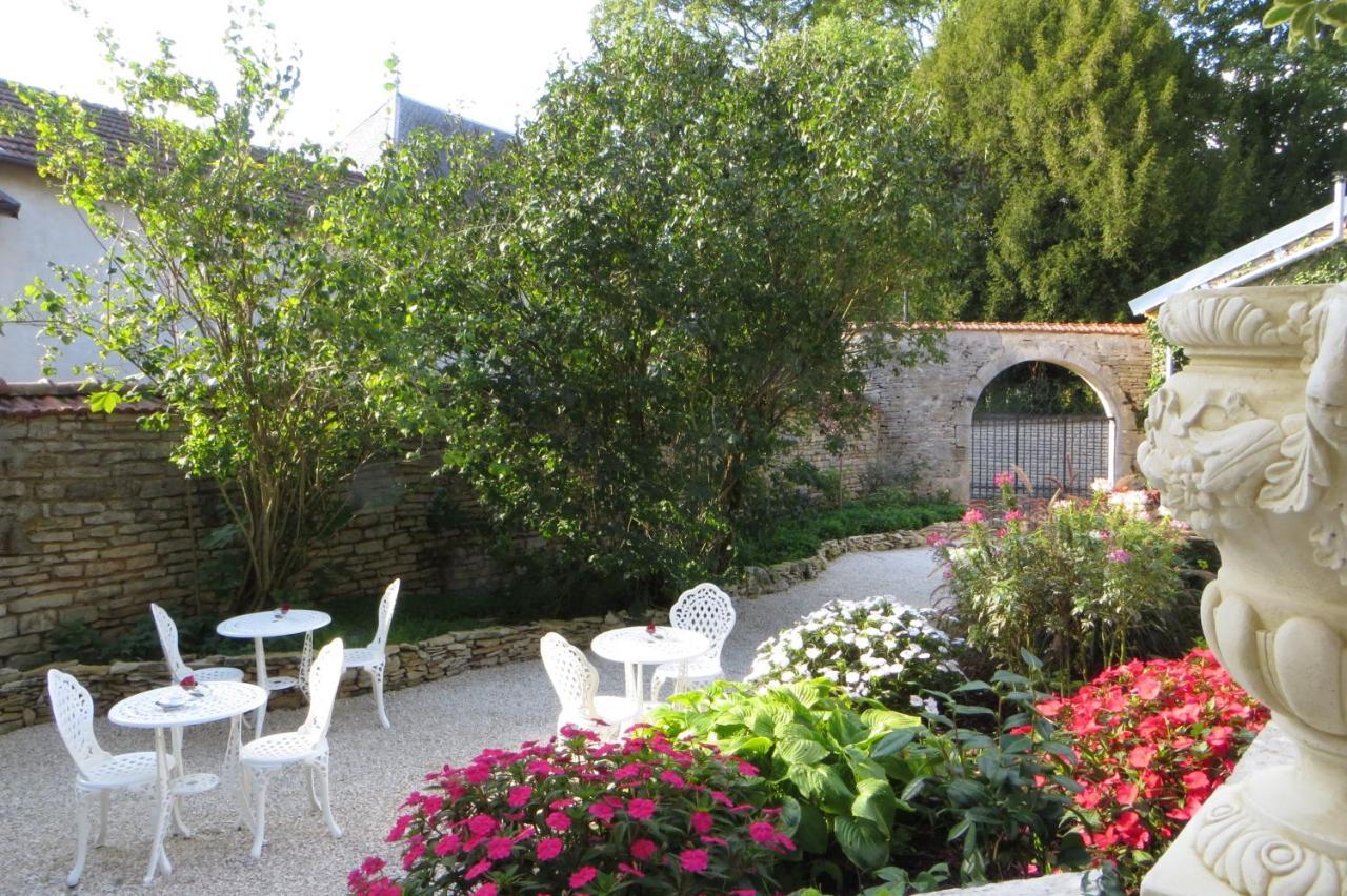 Bed and Breakfast Le Bailli De Montsaugeon Екстер'єр фото